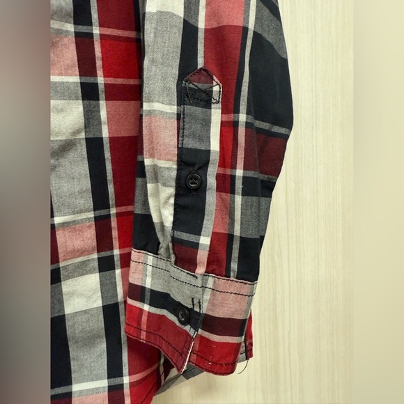 Tony Hawk Red and Black Plaid Button Down Boys Med Long Sleeve Dress Shirt 0099 - Picture 2 of 8